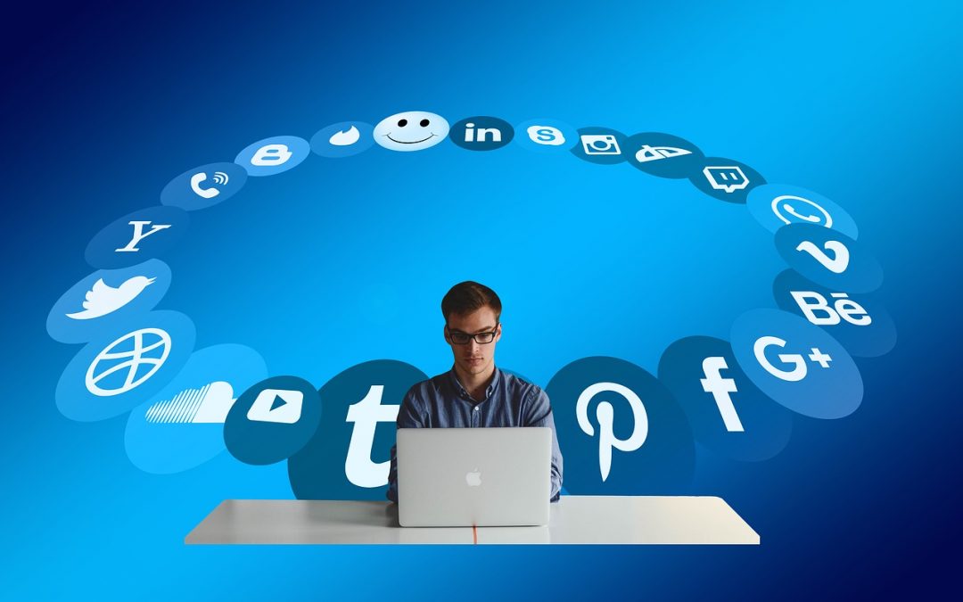 Social Media Manager o Community Manager: Â¿CuÃ¡l es Mejor Para tu Negocio?
